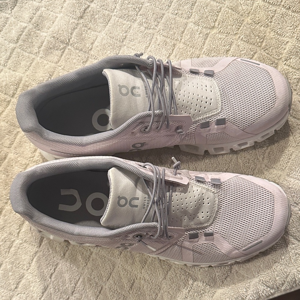 On Women's Gray and Pink Sneakers